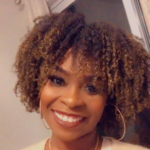 Meet your Posher, Leandra